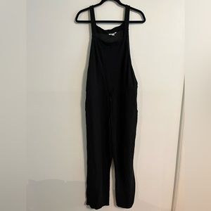 American Eagle black sweatpant overalls